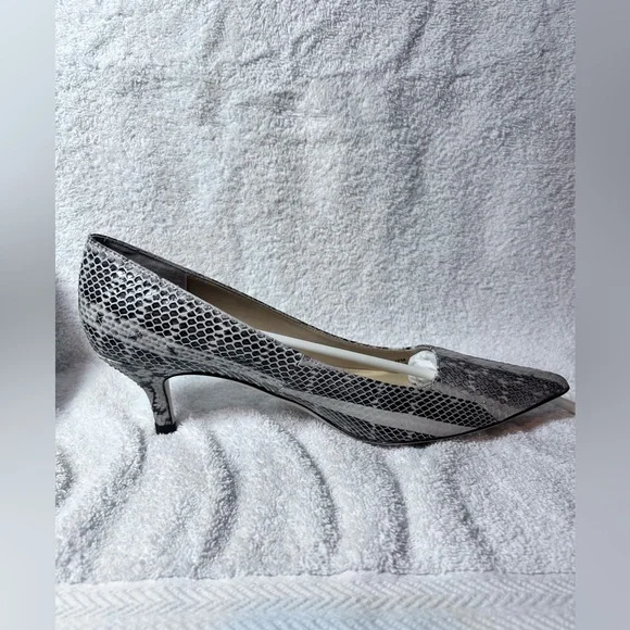 NWT & Box. Luxe J Renee Snake Skin, Size 10 , Kitten heel. Dust bag included- - Picture 5 of 13